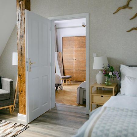 Na Kmine Hotell Obristvi Exteriör bild