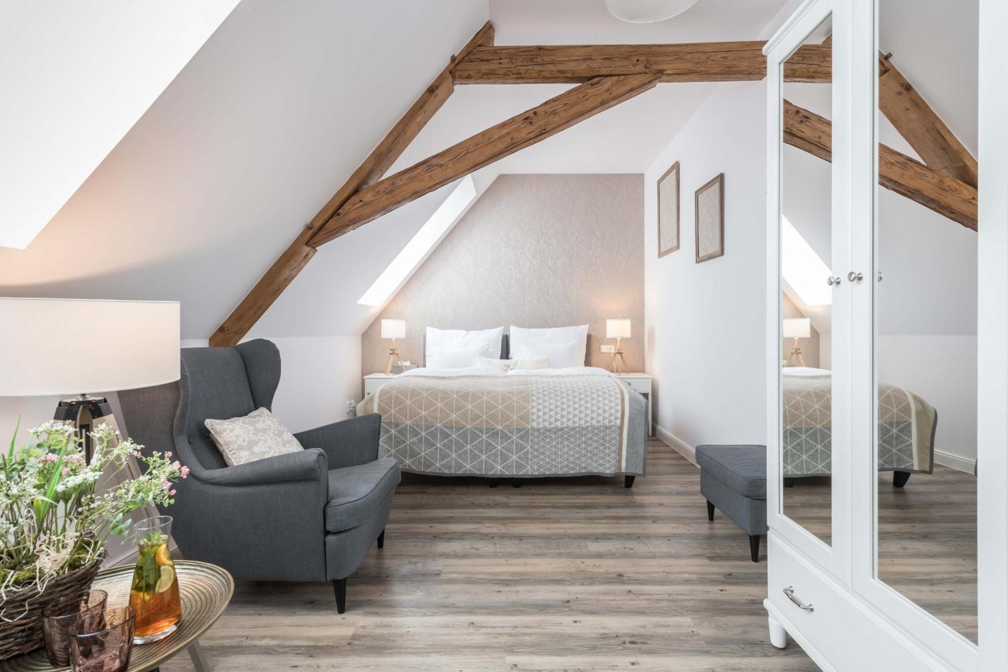 Na Kmine Hotell Obristvi Exteriör bild